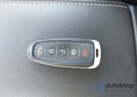 2016 Ford Escape Titanium z USA, uszkodzony, nr VIN 1FMCU0JX8GUB03579